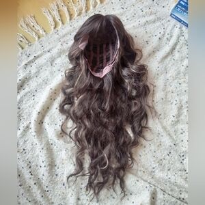 Long Wavy Synthetic Hair Wig - Brown